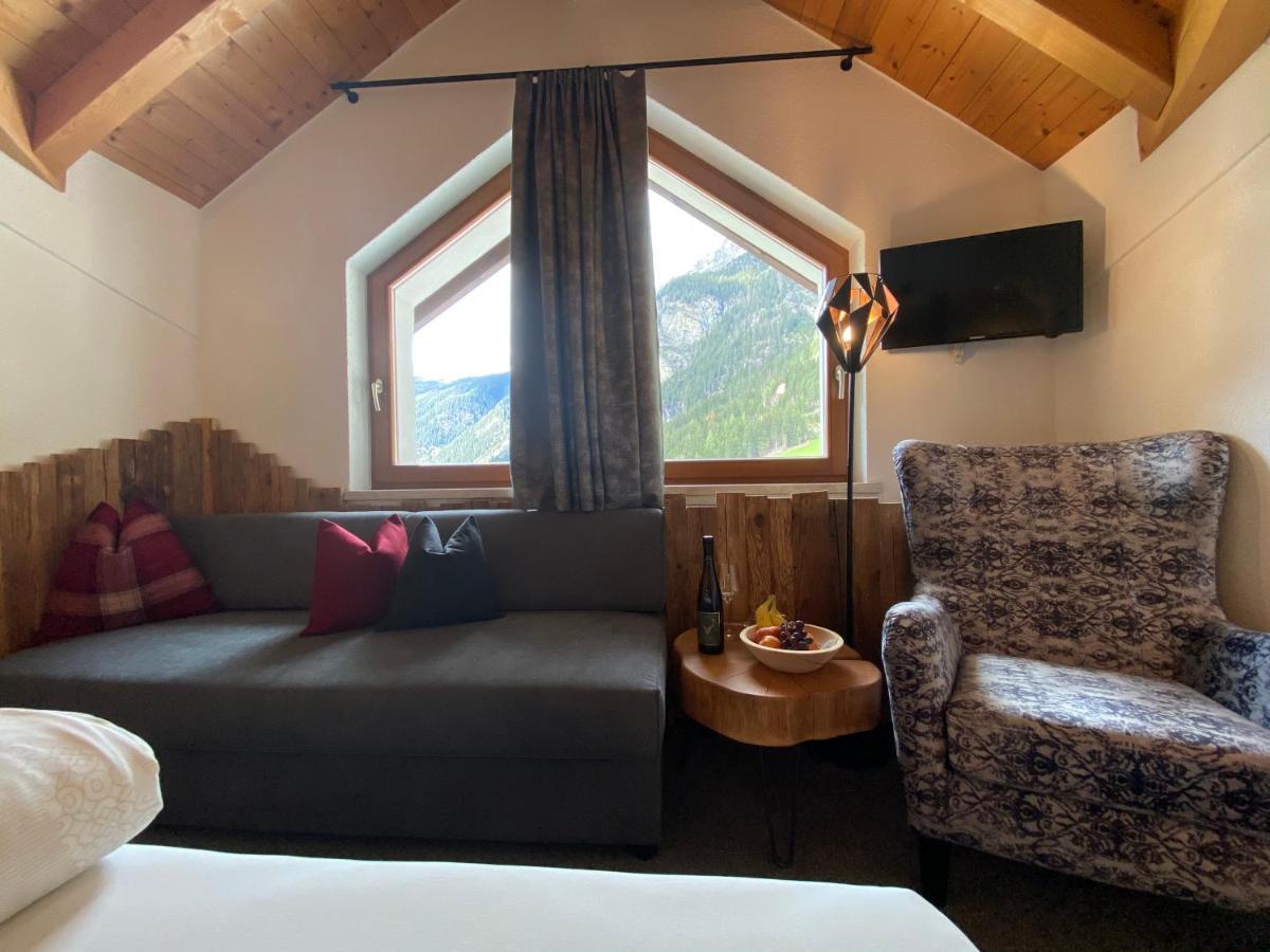 Hotel Jaegerhof Kaunertal Exterior photo