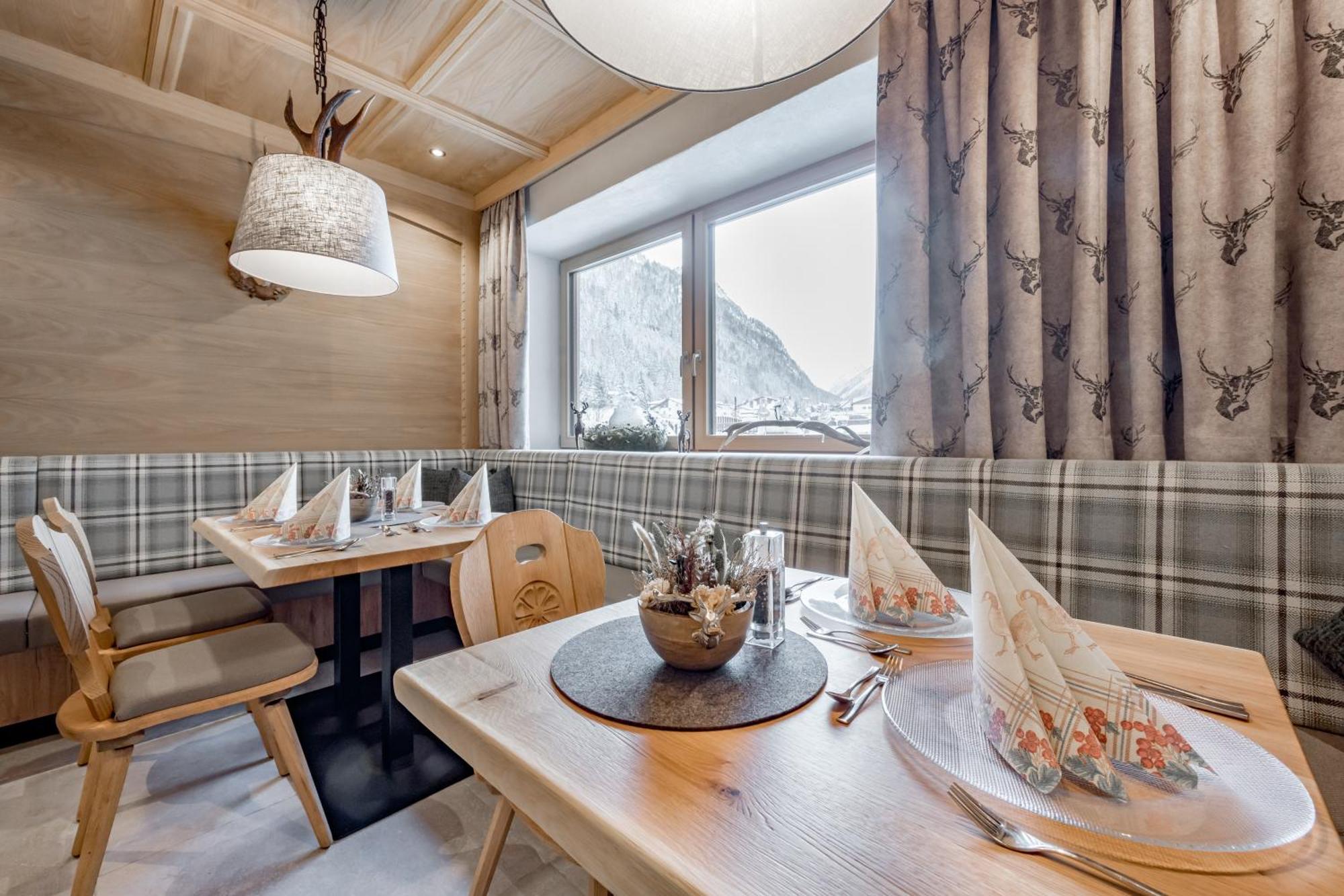 Hotel Jaegerhof Kaunertal Exterior photo